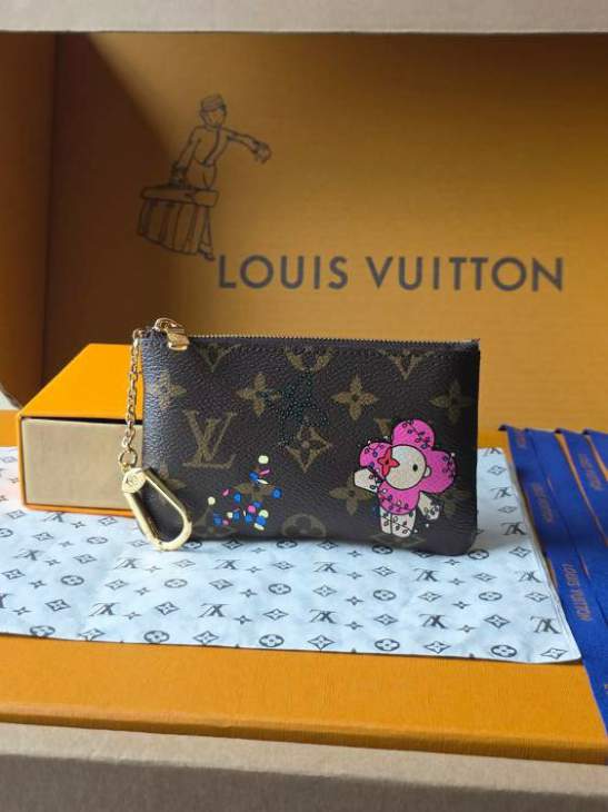 Picture of Louis Vuitton Wallets _SKUfw217830872fw